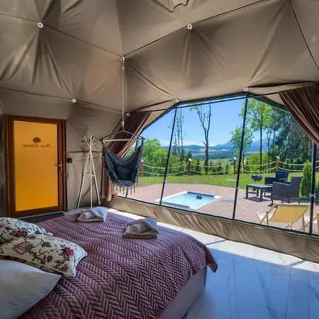 Luksusowy namiot Peak Glamp & Jacuzzi