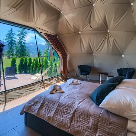 Luksusowy namiot Peak Glamp & Jacuzzi *