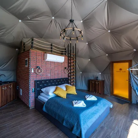 Peak Glamp & Jacuzzi Luksusowy namiot Zakopane