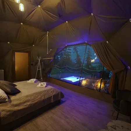 Peak Glamp & Jacuzzi Luksusowy namiot